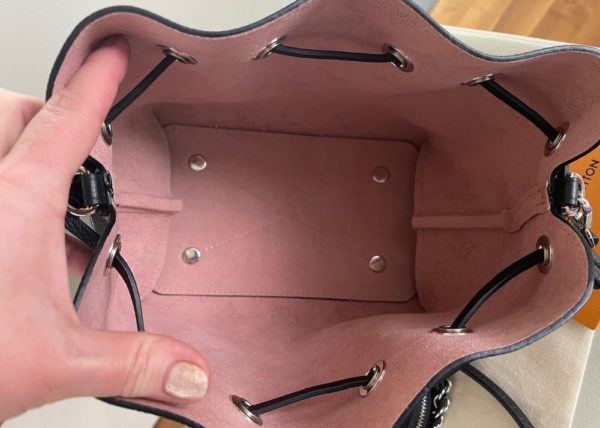 Louis Vuitton Bella Mahina Leder – Image 3